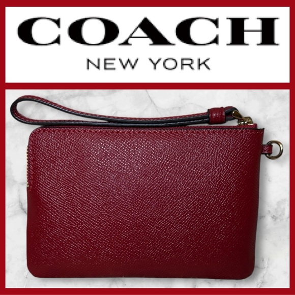 Coach Wristlet in Red Apple New Corner Zip Wristlet NWOT - Picture 5 of 7